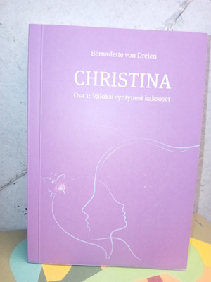 Von Dreien : Christina osa 1 Valoksi syntyneet kaksoset