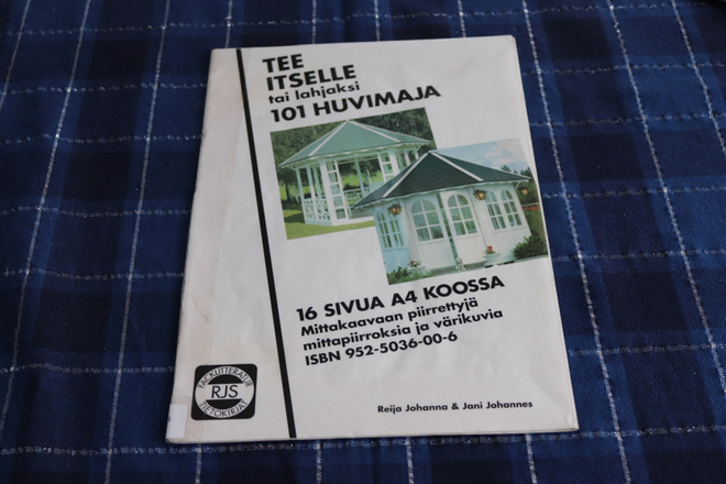 TEE ITSELLE tai lahjaksi 101 HUVIMAJA (1995 k.po.)