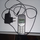 Vintage Nokia 3210 (NSE-8) vuosimalli 1999 + laturi. - pikkukuva 1