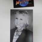 PETULA CLARK NIMIKIRJOITUS KUVASSA - pikkukuva 1
