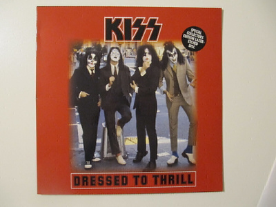 Kiss  Dressed To Thrill Värivinyyli LP  Etched Harmaa
