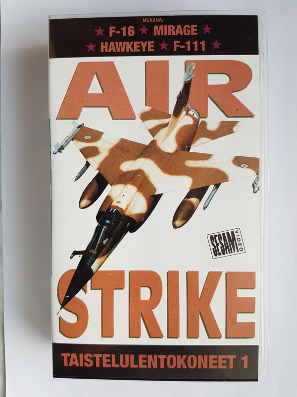 AIR STRIKE TAISTELULENTOKONEET 1 VHS