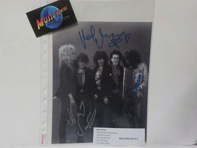 HANOI ROCKS VALOKUVA VIIDELLÄ NIMMARILLA