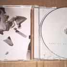YÖ RAKKAUS ON LUMIVALKOINEN CD - pikkukuva 3
