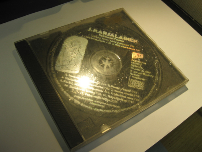 J. KARJALAINEN - Keltaisessa talossa cd