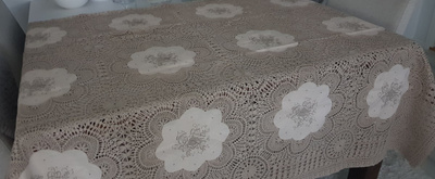 Kirjailtu vintage Pitsiliina / Pöytäliina pitsiä 165 x 250cm