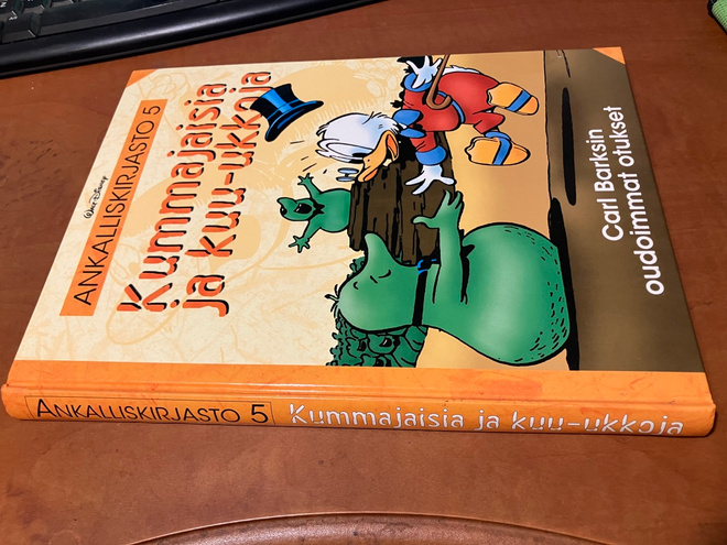 DISNEY ANKALLISKIRJASTO 5 KUMMAJAISIA......... HYVÄ