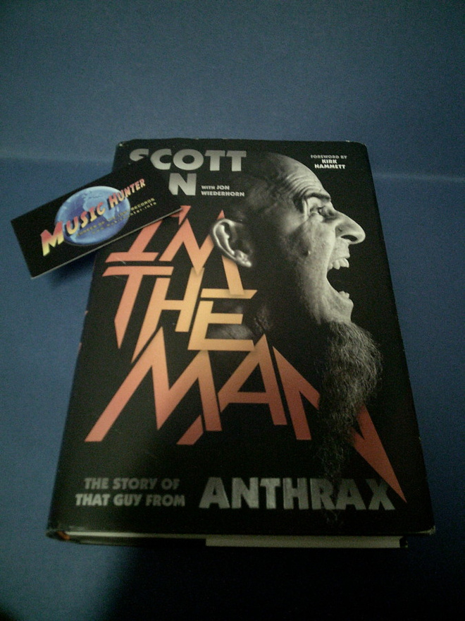SCOTT IAN - I'M THE MAN KIRJA NIMMARILLA