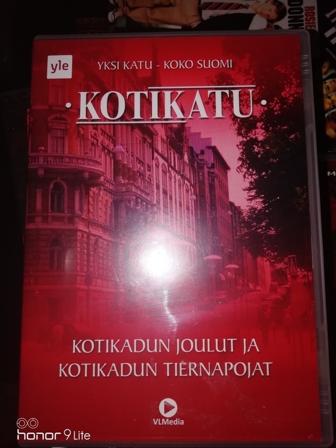 Kotikatu Tiernapojat ja kotikadun joulu