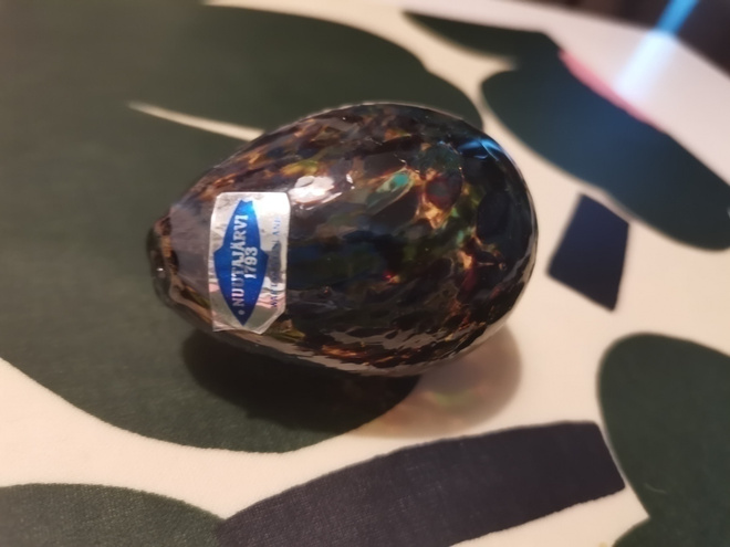 NUUTAJÄRVI KERTTU NURMINEN lasimuna