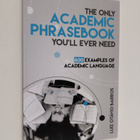 Luiz Otavio Barros : The only academic phrasebook you'll ... - pikkukuva 1