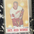 2 x Vintage - korttia Terry Sawchuk & Gordie Howe - pikkukuva 1