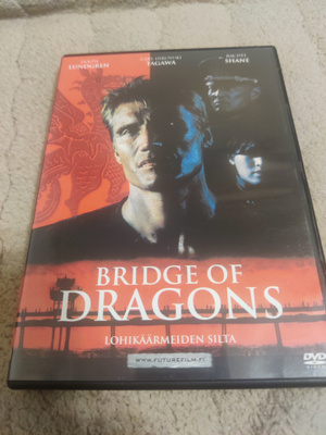 Lohikäärmeiden Silta (Dolph Lundgren)