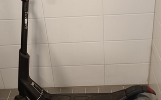 Nilox Doc Pro Sähköpotkulauta (Viallinen)