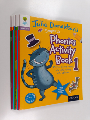 Julia Donaldson's Songbirds Phonics Activity Book 1-8