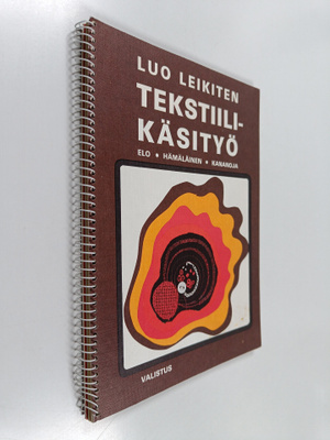 Luo leikiten : tekstiilikäsityö