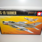 MiG-19 Farmer  1/100 - pikkukuva 1