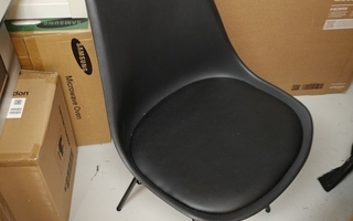 Uudenveroinen Concept Black tuoli