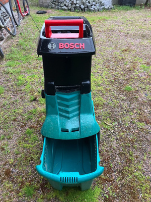 Oksasilppuri Bosch AXT 22D
