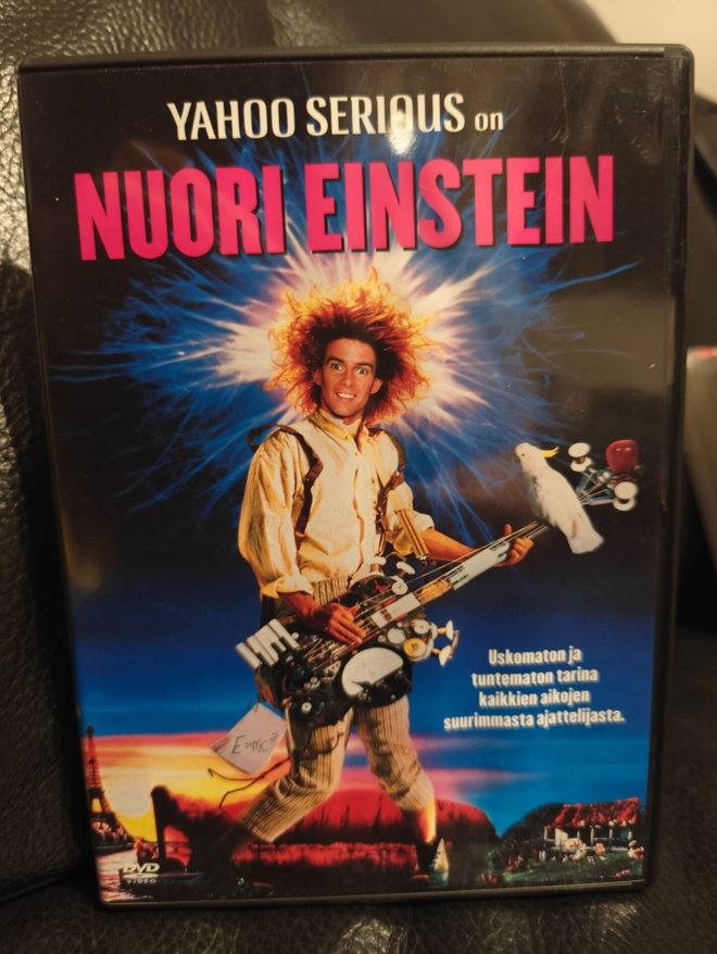 Nuori Einstein - Young Einstein (1988) DVD Suomijulkaisu