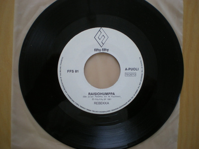 7" Rebekka: Raisiohumppa / Kihlajaisvalssi
