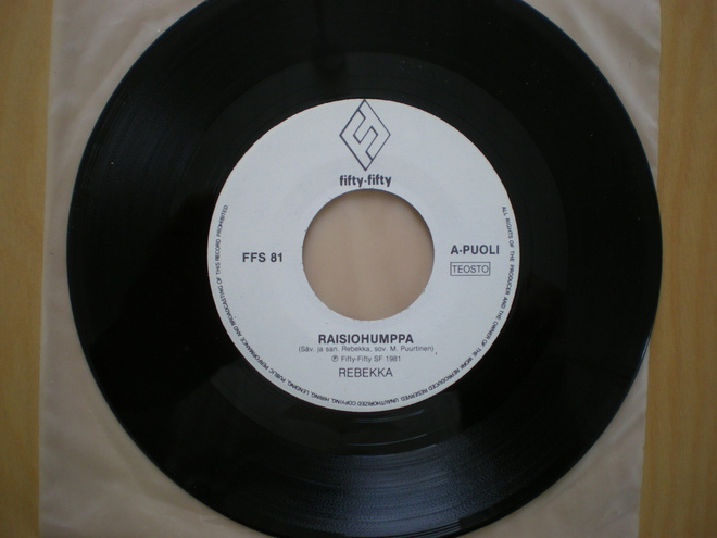 7" Rebekka: Raisiohumppa / Kihlajaisvalssi