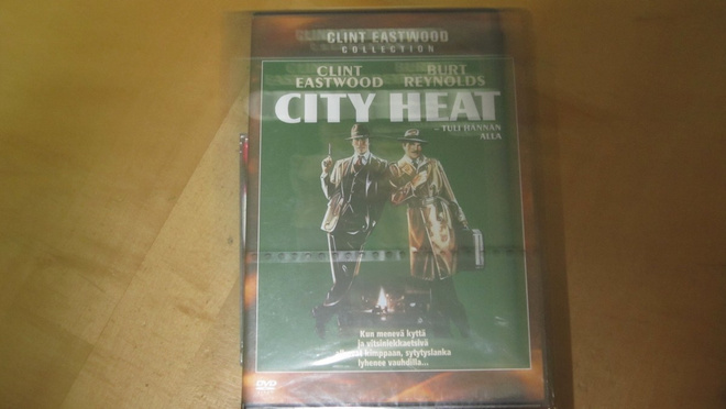 City Heat - tuli hännän alla
