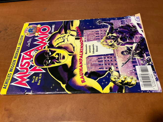 MUSTANAAMIO 24/1996