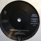 LONDON BOYS  ::  MOONRAKER  :: VINYYLI  7"    1992 - pikkukuva 4
