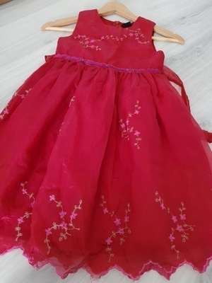 Punainen KidsKids kirjailtu Mekko / Juhlamekko - koko 120cm