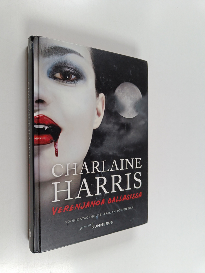 Charlaine Harris : Verenjanoa Dallasissa