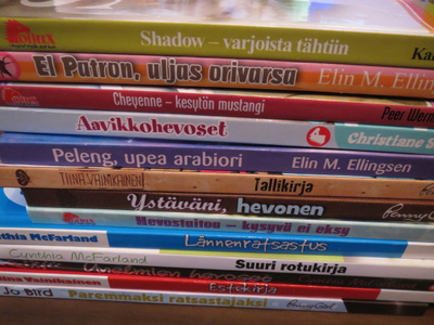 Hevoskirjoja 2,40€/kpl