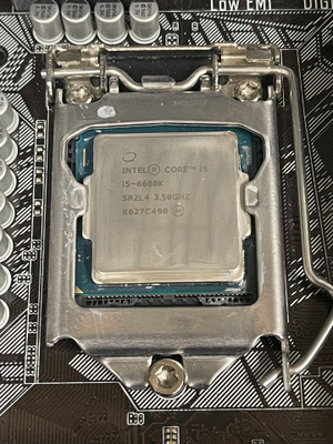 Core i5-6600K + Asus Z170-P + 16 GB DDR4