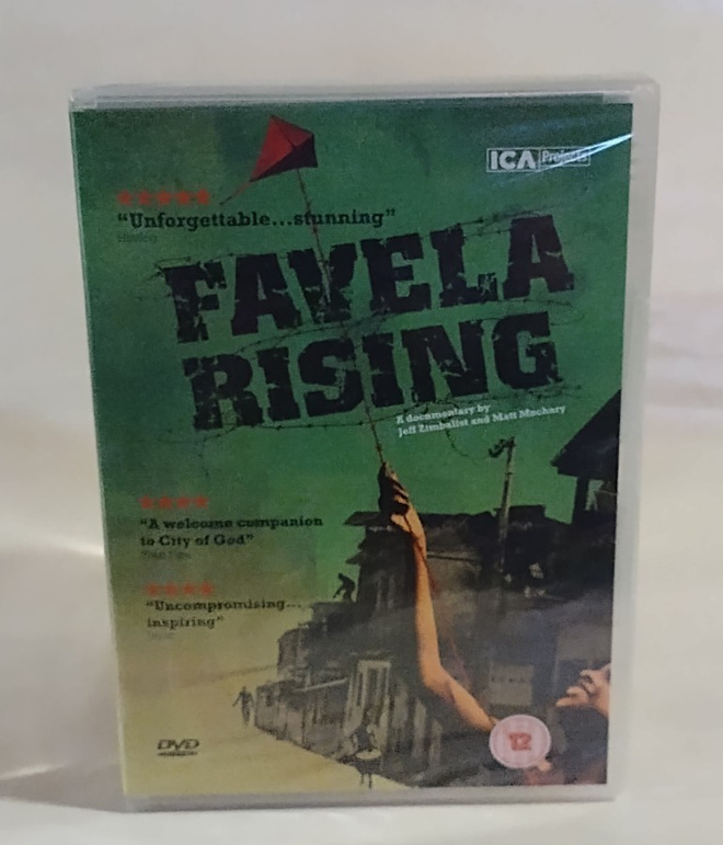 FAVELA RISING  (UUSI)