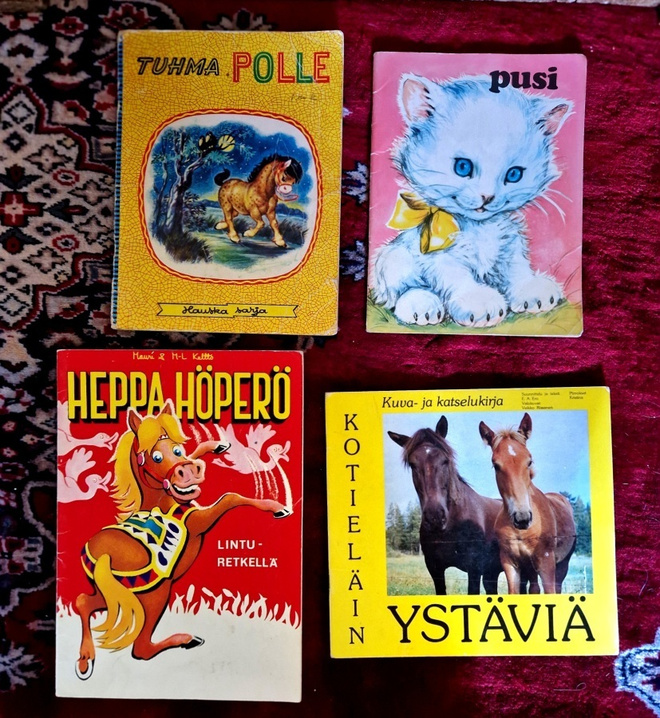 Lasten vintage kuvakirjat neljä kappaletta