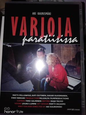 Varjoja paratiisissa