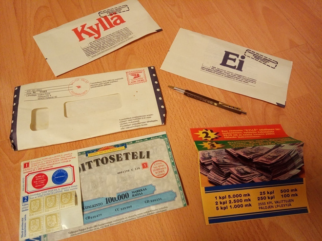 Valitut palat Mainoskuori sisältöineen 1983