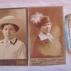 2 VANHAA CDV Valokuvaa Naiset KIVAT Hatut 1900-l Helsinki - pikkukuva 1