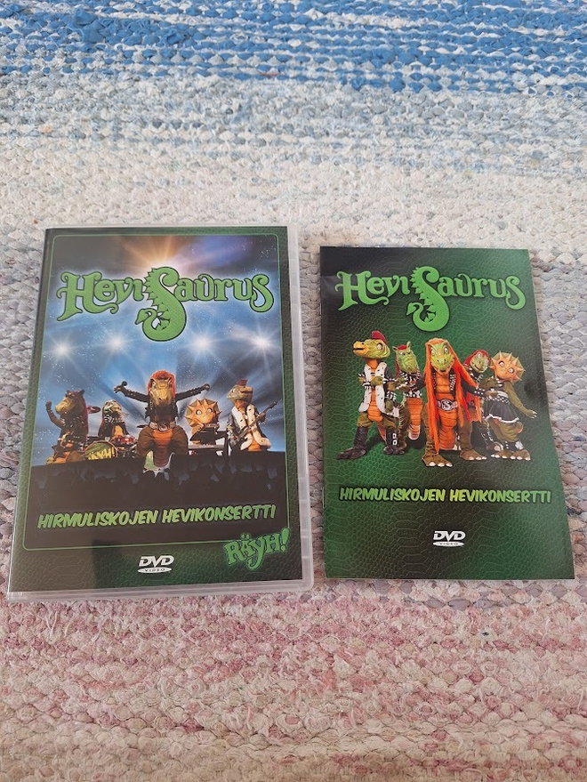 Hevisaurus-Hirmuliskojen Hevikonsertti + Kansilehtinen