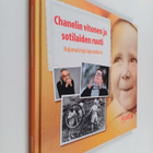 Chanelin vitonen ja sotilaiden ruuti : Kouvolalaisia haju... - pikkukuva 1