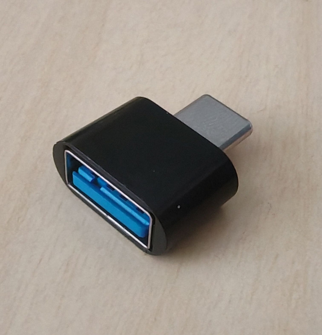 Adapteri: USB A laite USB C porttiin