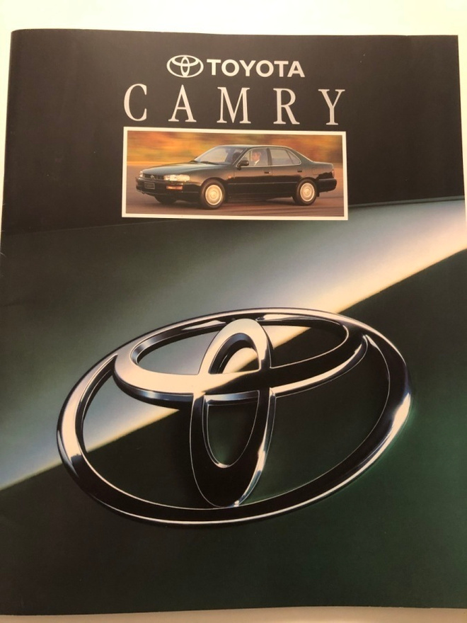 Myyntiesite Toyota Camry - 9/1991