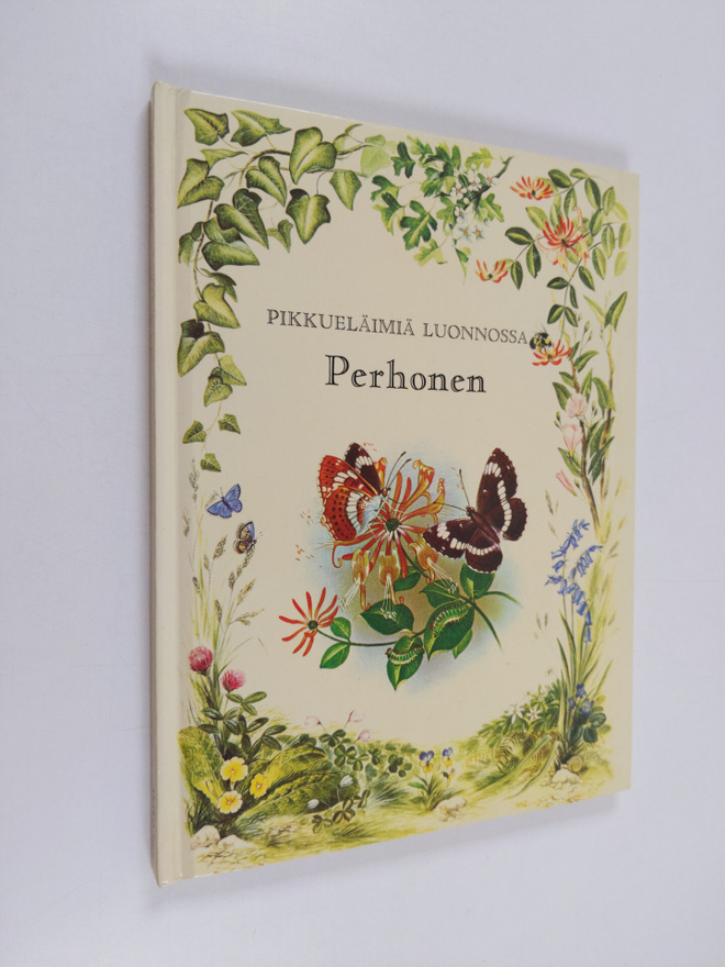 Angela Sheehan : Perhonen