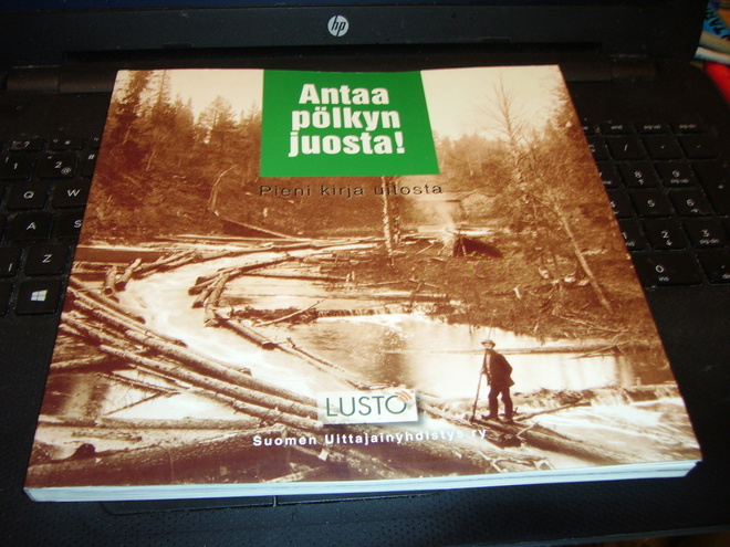 Pakkanen : Antaa pölkyn juosta ( 1 p. 2004 ) EIPK !