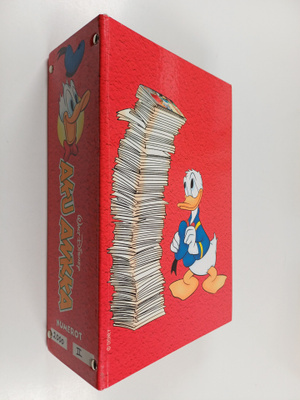 Walt Disney : Aku Ankka puolivuosikerta 2000 (kansiossa, ...