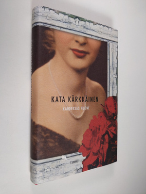 Kata Kärkkäinen : Kahdeksas huone