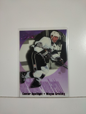 1994-95 Flair - Center Spotlight #4 Wayne Gretzky