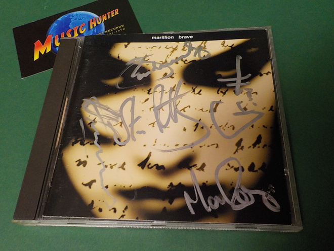 MARILLION - BRAVE CD KOKO BÄNDIN NIMMAREILLA