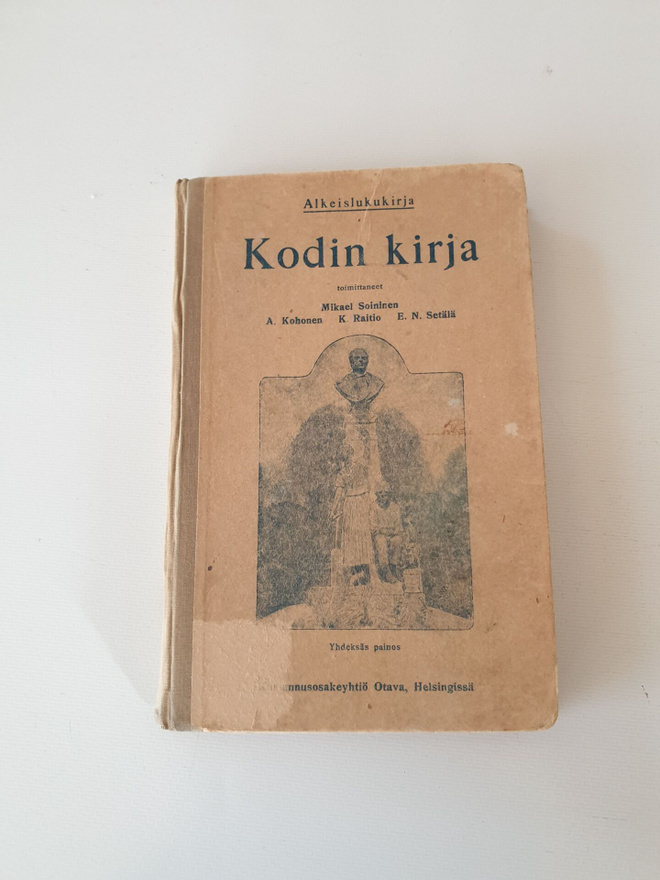 Alkeislukukirja: Kodin kirja; p. 1921; 9.p