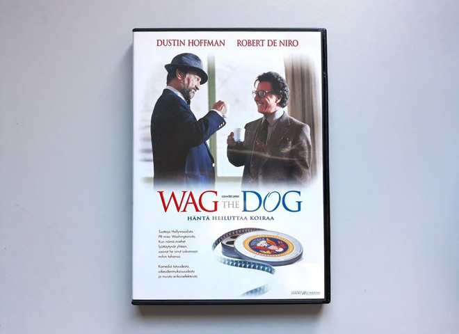 Wag the Dog - häntä heiluttaa koiraa (1997) Robert De Niro